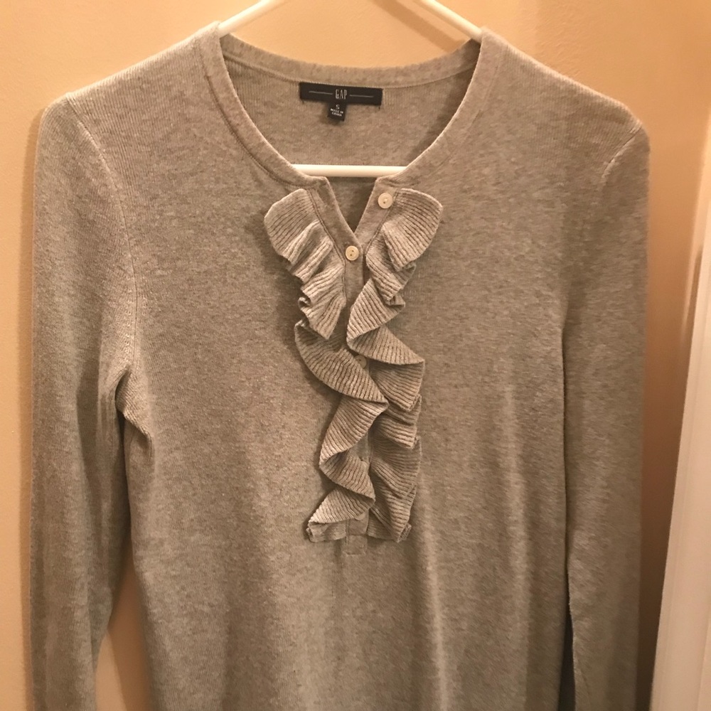 Ruffle detail gray sweater. Gap. Good condition!